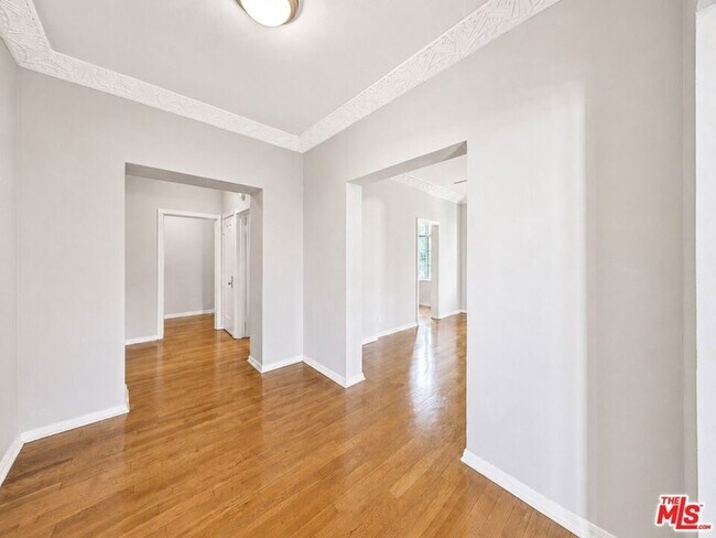 Building Photo - 1314 Hayworth Ave