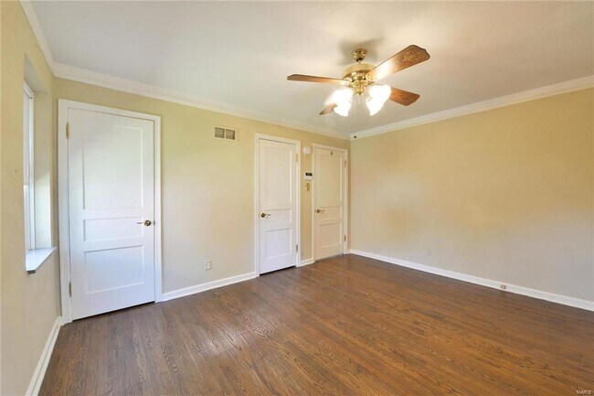 Building Photo - 4 Girard Dr
