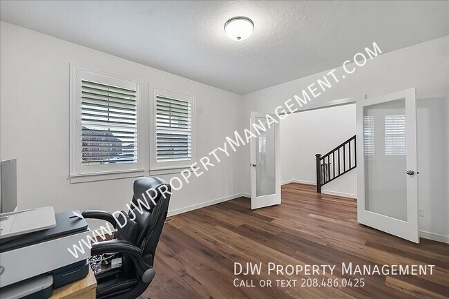 Building Photo - 14588 Cooper Sunrise Dr