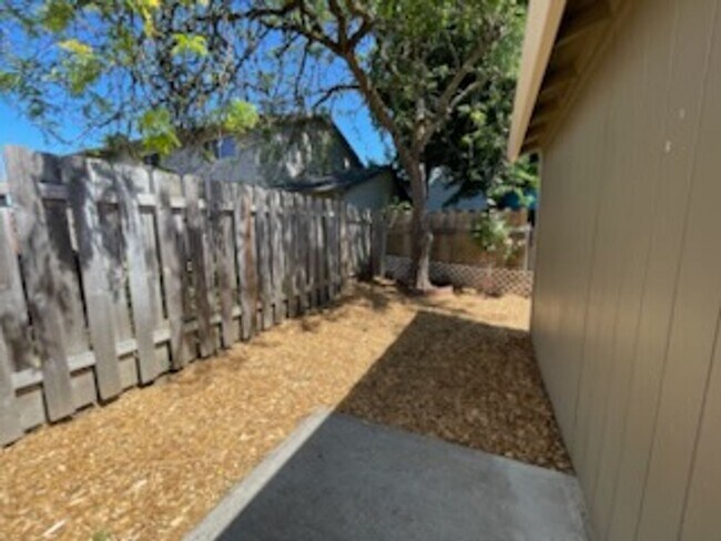 Building Photo - Newly Remodeled 3 Bedroom 1 Bathroom Ranch...
