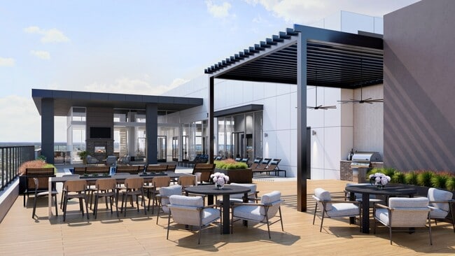 Building Photo - 500 W Trade St