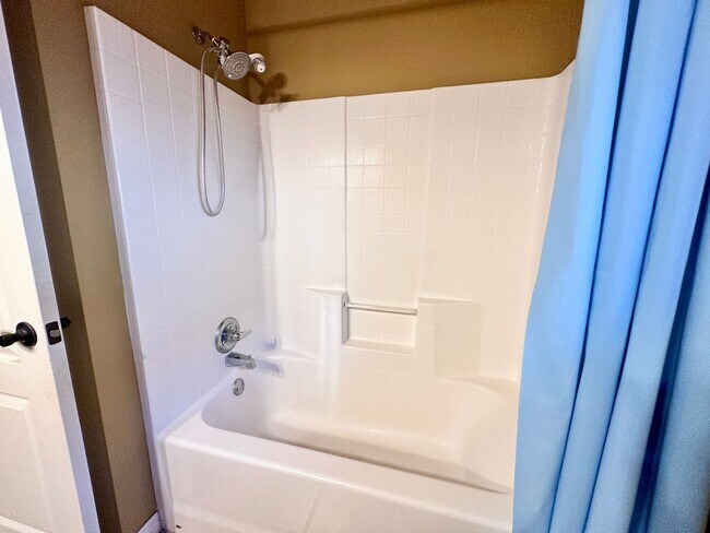 Building Photo - Charming 3-Bedroom Home with View in Moore...