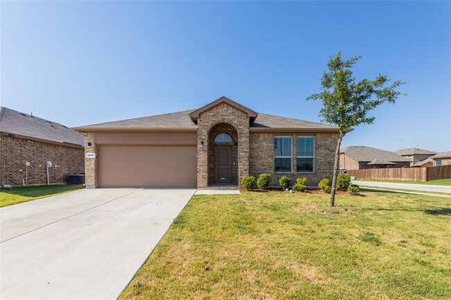 Building Photo - 1000 Meadow Scape Dr