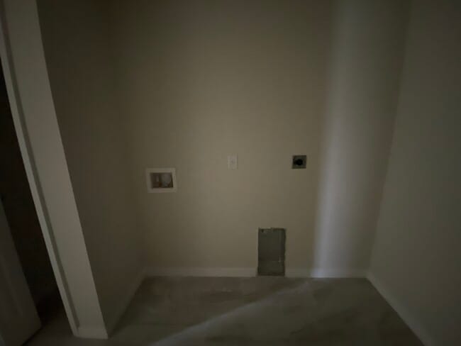 Building Photo - 29 SE 15th Ave