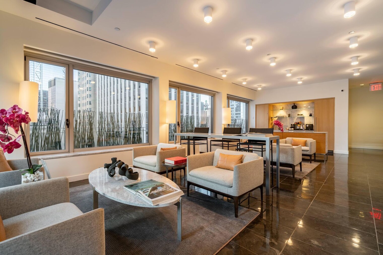 Building Photo - 84 William St