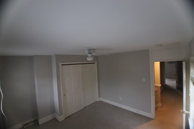 Building Photo - 309 E 6th Ave