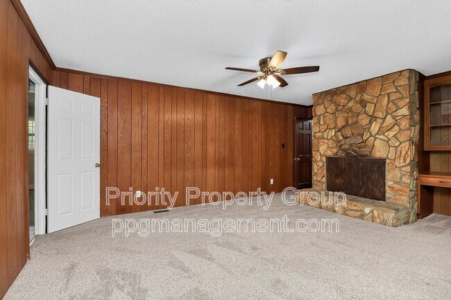 Building Photo - 3916 Piney Grove Rd