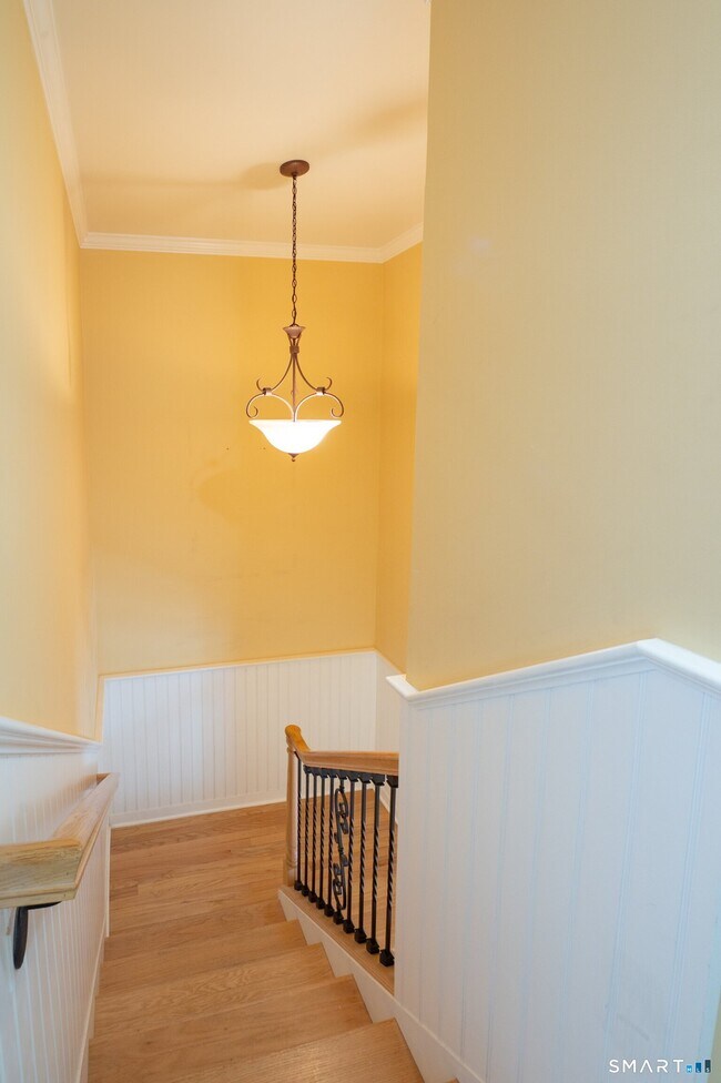 Building Photo - 42 Monticello Dr