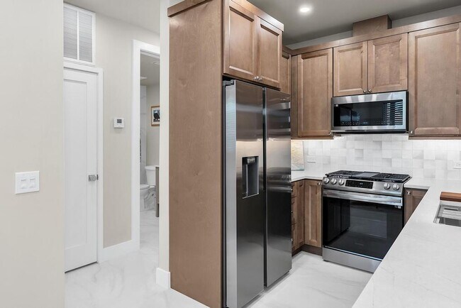 Building Photo - 15 Ocean Breeze