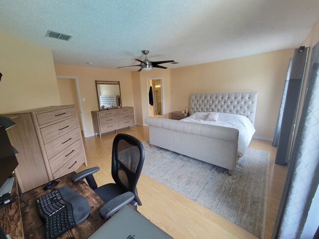 Building Photo - 3108 Westview Dr