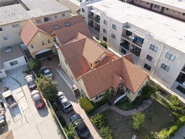 Building Photo - 14105 Fonthill Ave