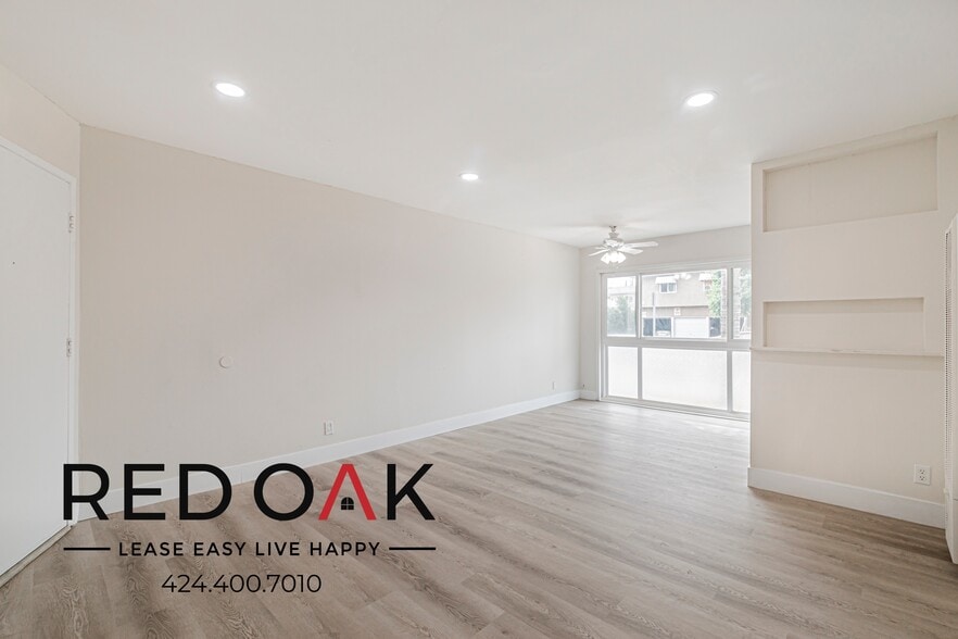 Building Photo - 7350 Hazeltine Ave