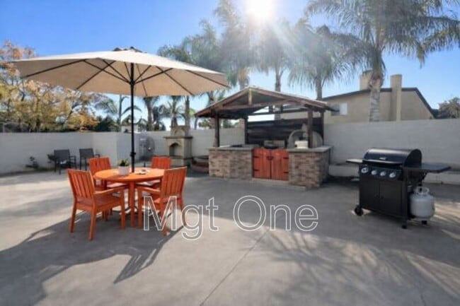 Building Photo - 25683 San Lupe Ave