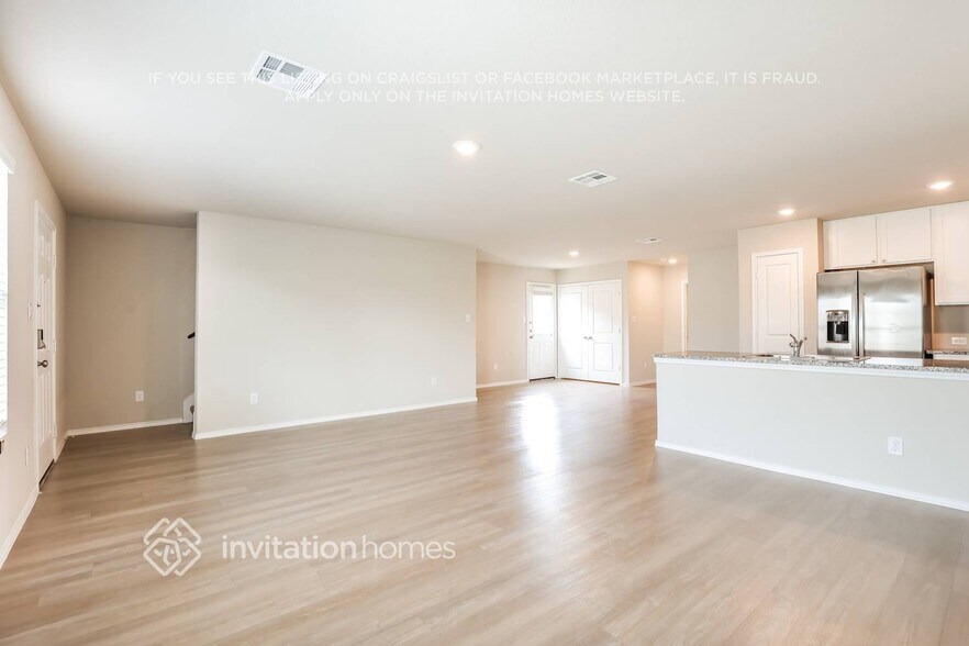 Building Photo - 4160 Southton Tarn