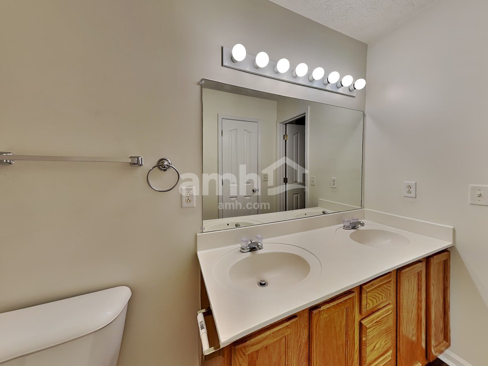 Building Photo - 1238 Dalmally Dr