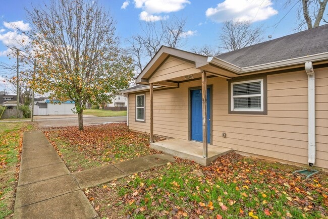 Building Photo - 604 41st Ave N