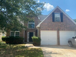 Building Photo - Two Story home in Hampton
