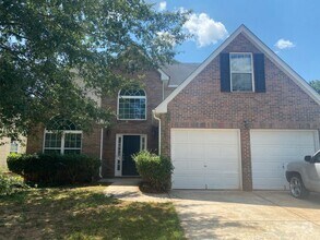 Building Photo - Two Story home in Hampton