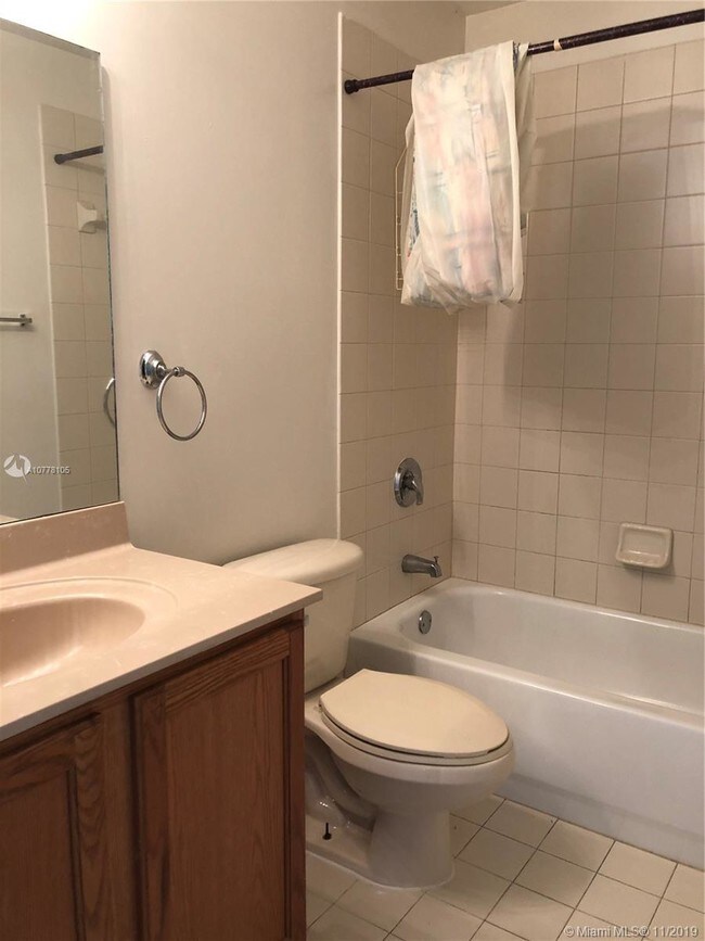 Building Photo - 6910 SW 164th Ct