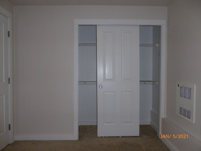 Building Photo - Beautiful 3 Bed 2.5 Bath Townhome in Roosevelt, Seattle