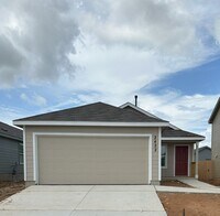 Building Photo - 2422 Broken Arrow