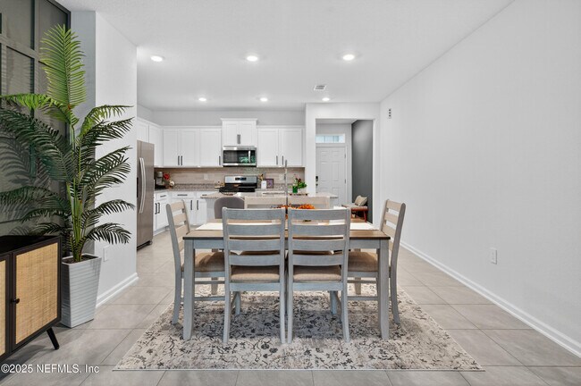 Building Photo - 33 Coastline Wy