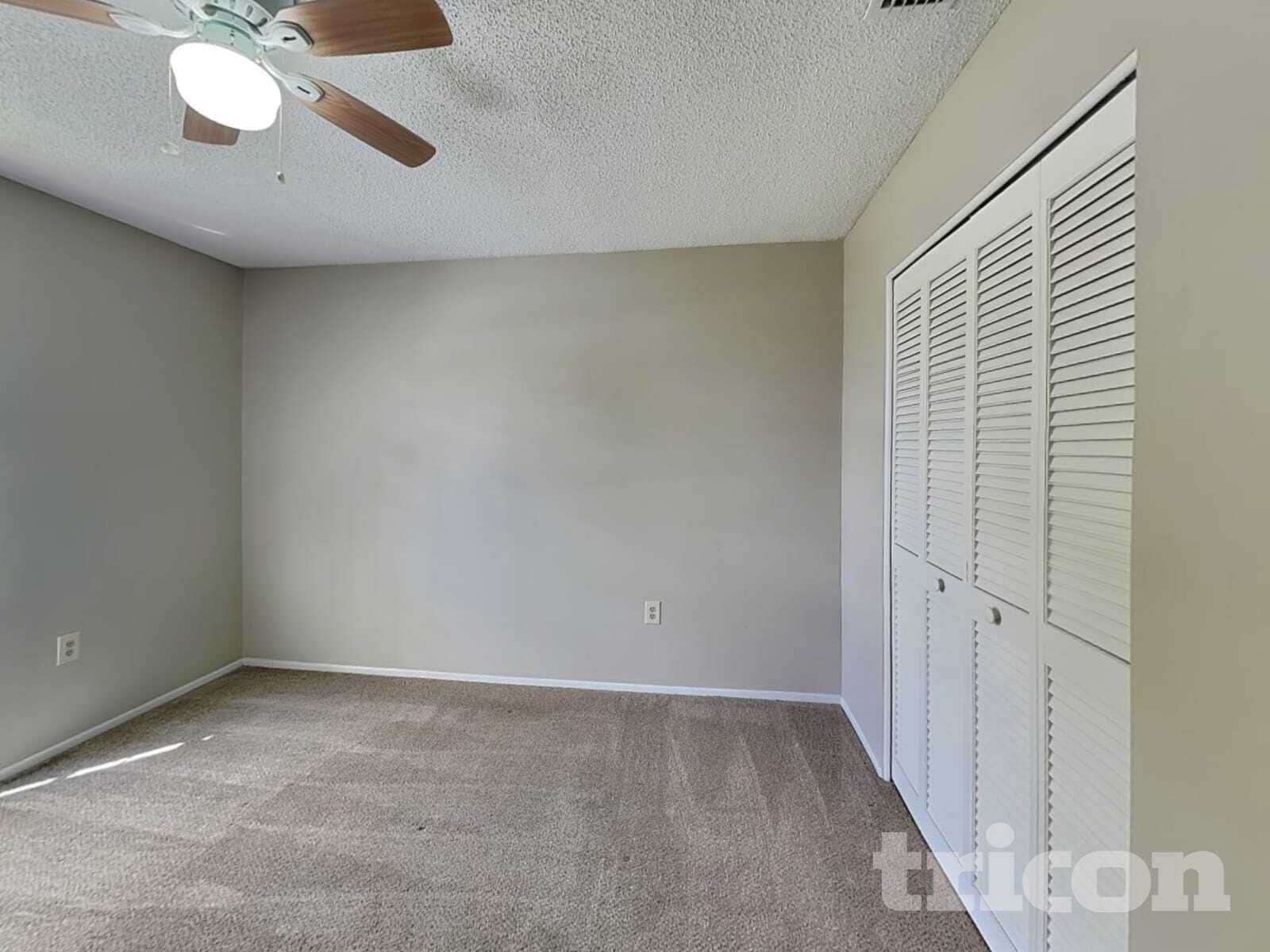 Building Photo - 1203 70th Dr E