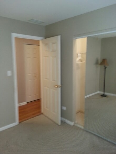 Bedroom 2 Entrance - 1453 N Larrabee St