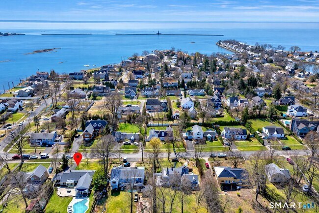 Building Photo - 58 Davenport Dr
