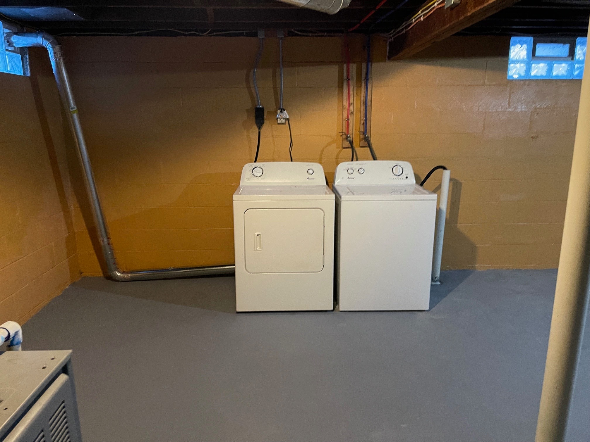 Building Photo - 430 N 4th St