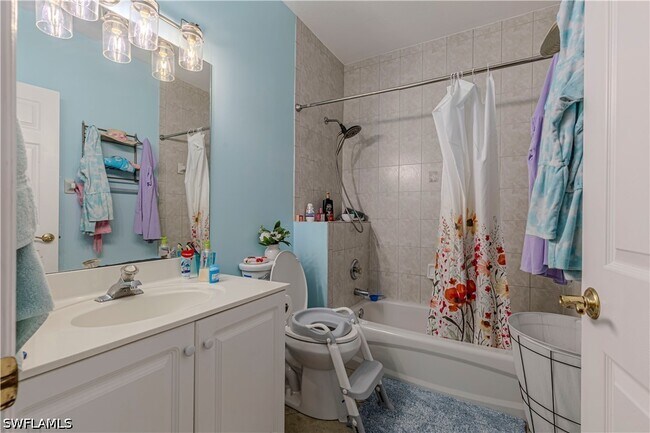 Building Photo - 2120 Cay Lagoon Dr