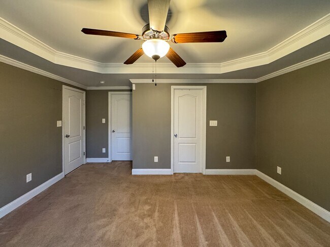 Building Photo - Lovely 3 Bed 2.5 Bath Home in Fayetteville