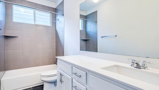Building Photo - 2215 Capulet St