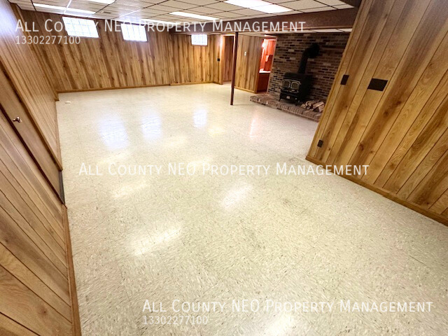 Building Photo - 3-bedroom available in Poland, OH!