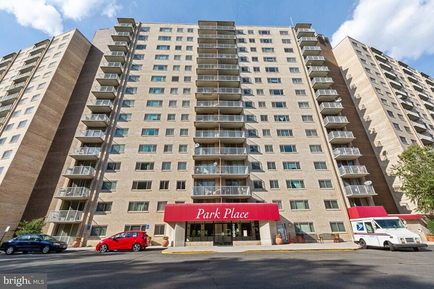 Building Photo - 2500 N Van Dorn St