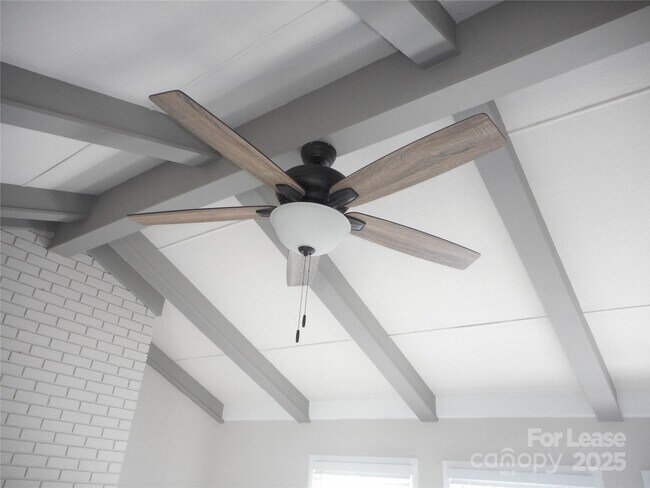 Building Photo - 1210 Norland Rd