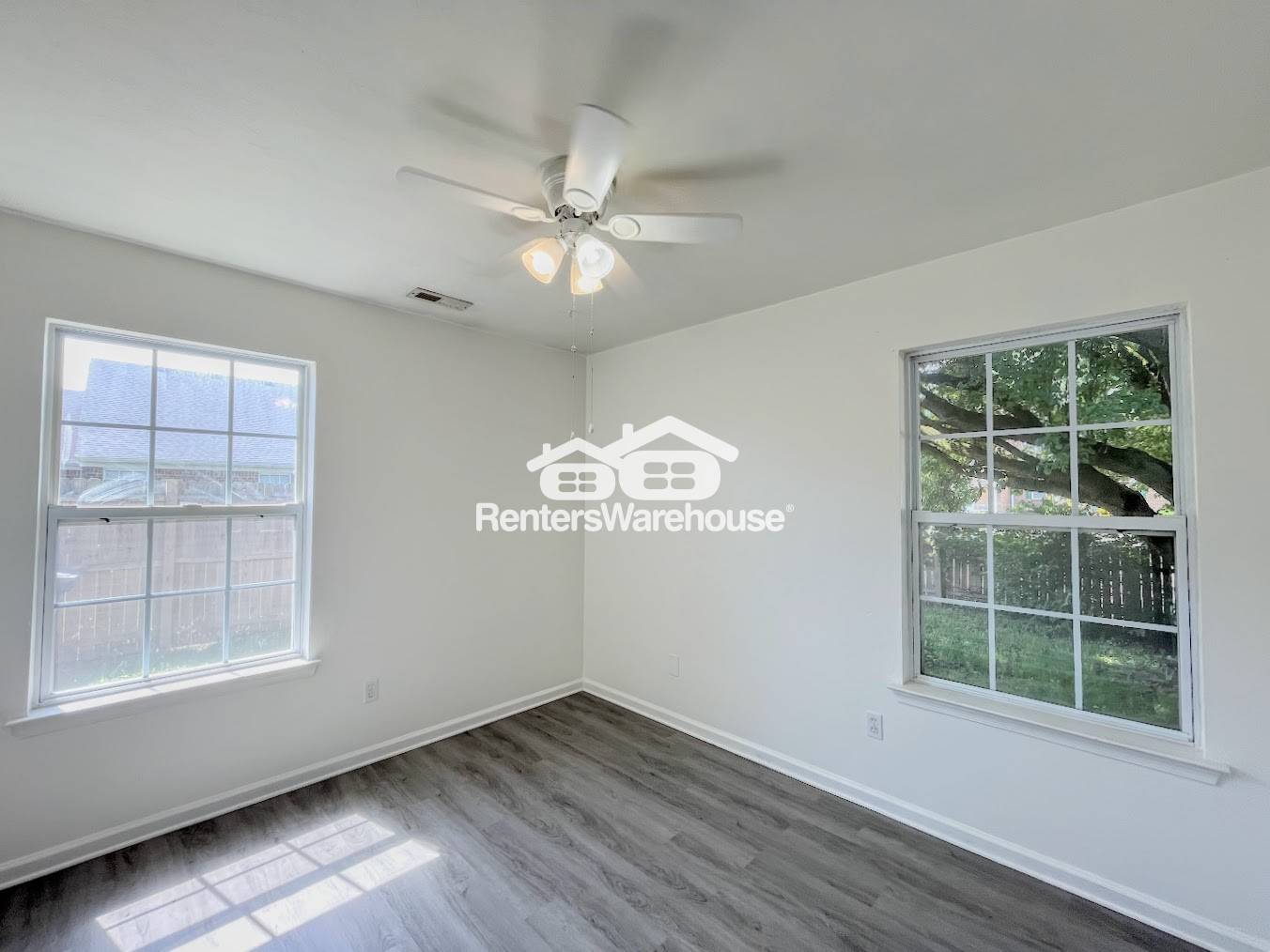 Building Photo - 2801 Leeds Ct