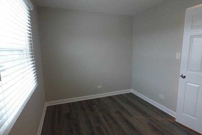 Building Photo - 7956 164th Ct