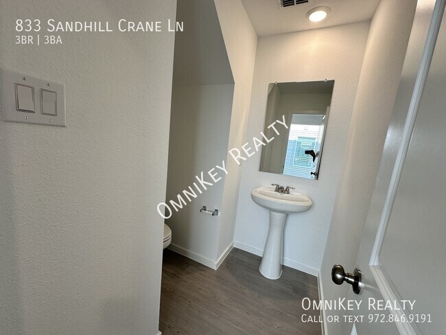 Building Photo - 833 Sandhill Crane Ln