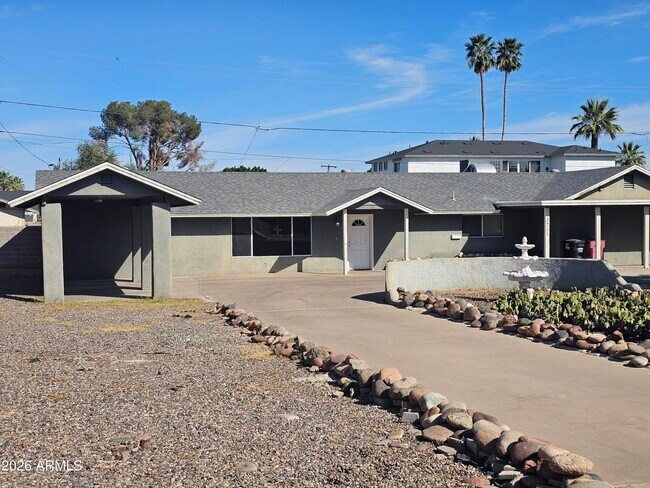 Building Photo - 3711 N Kachina Ln