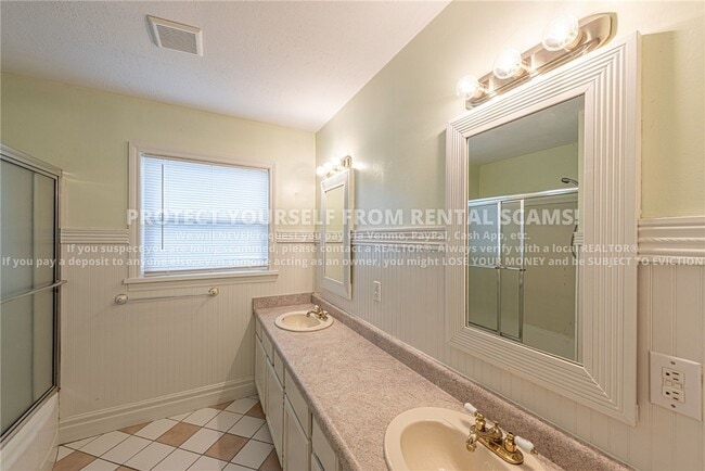 Building Photo - 1013 N Vandeventer Ave