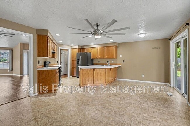 Building Photo - 1075 Mildred Ln SE