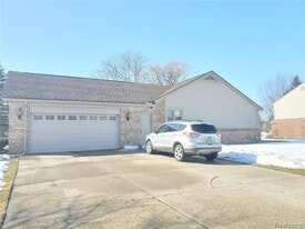 Building Photo - 22267 Heatherbrae Way S