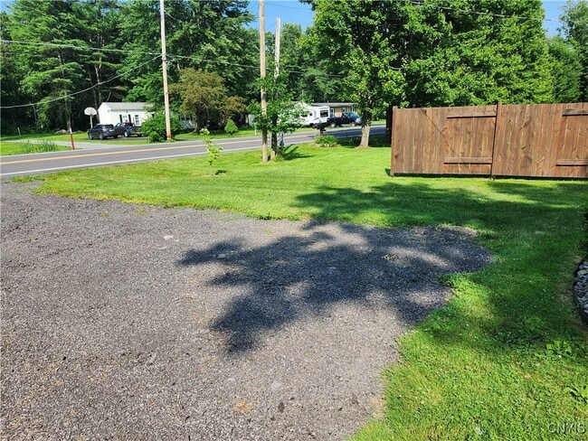 Building Photo - 1582 Chestnut Ridge Rd