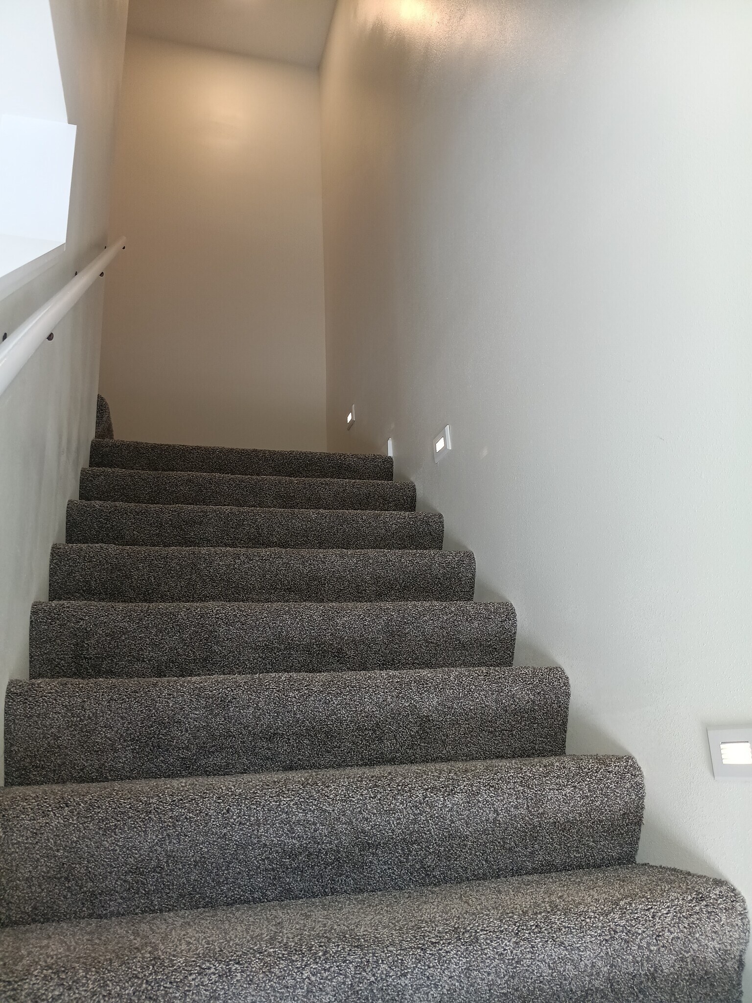 Building Photo - 811 N State St