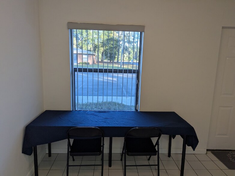 Building Photo - 3600 SW 23rd St