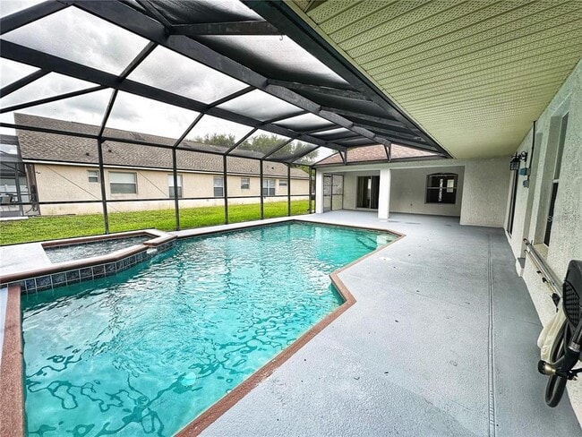 Building Photo - 16016 Blossom Hill Loop