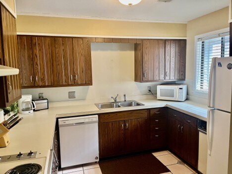 Building Photo - 200 Hamilton Oaks Dr