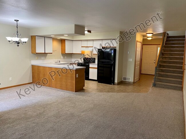 Building Photo - 1637 Westbridge Dr