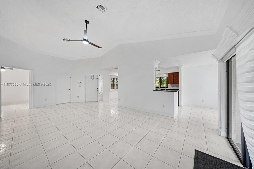 Building Photo - 344 NW 94th Ter